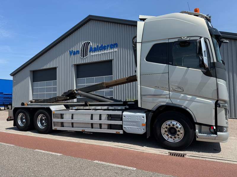 Volvo FH16 750 6x2, VDL 21 Ton Haak New Volvo Engine 760.000 km - Camión multibasculante: foto 2 Volvo FH16 750 6x2, VDL 21 Ton Haak New Volvo Engine 760.000 km - Camión multibasculante: foto 2