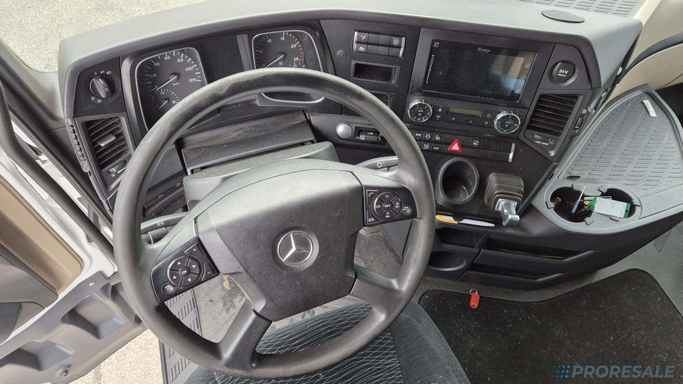 MERCEDES-BENZ ACTROS 1845 LS BIG SPACE EURO 6 - Cabeza tractora: foto 4 MERCEDES-BENZ ACTROS 1845 LS BIG SPACE EURO 6 - Cabeza tractora: foto 4