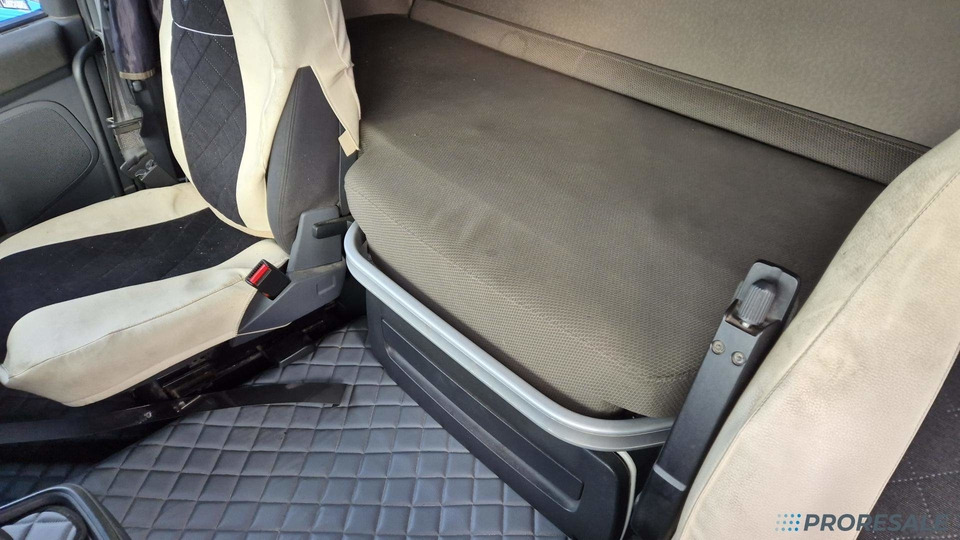 SCANIA R450 N320 HIGH LINE EURO 6 - Cabeza tractora: foto 5 SCANIA R450 N320 HIGH LINE EURO 6 - Cabeza tractora: foto 5