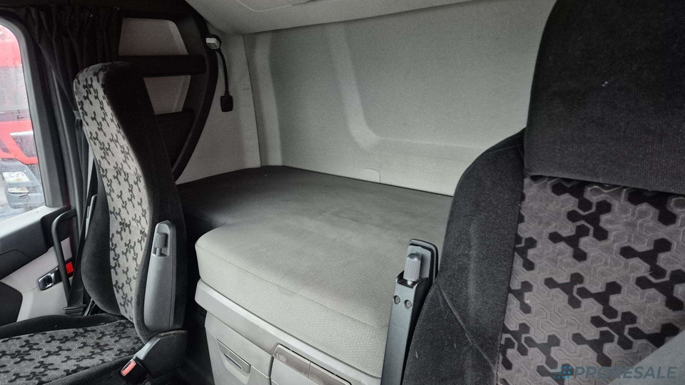 SCANIA R450 N323 NGS TOP LINE EURO 6 - Cabeza tractora: foto 5 SCANIA R450 N323 NGS TOP LINE EURO 6 - Cabeza tractora: foto 5