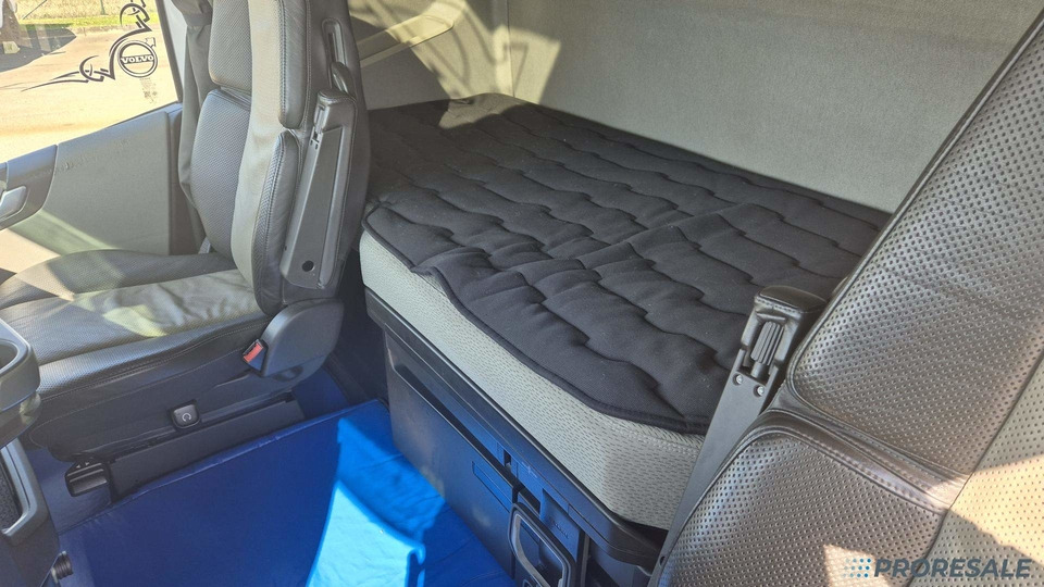 VOLVO FH 460 GLOBE XL EURO 6 TURBOCOMPOUND - Cabeza tractora: foto 5 VOLVO FH 460 GLOBE XL EURO 6 TURBOCOMPOUND - Cabeza tractora: foto 5