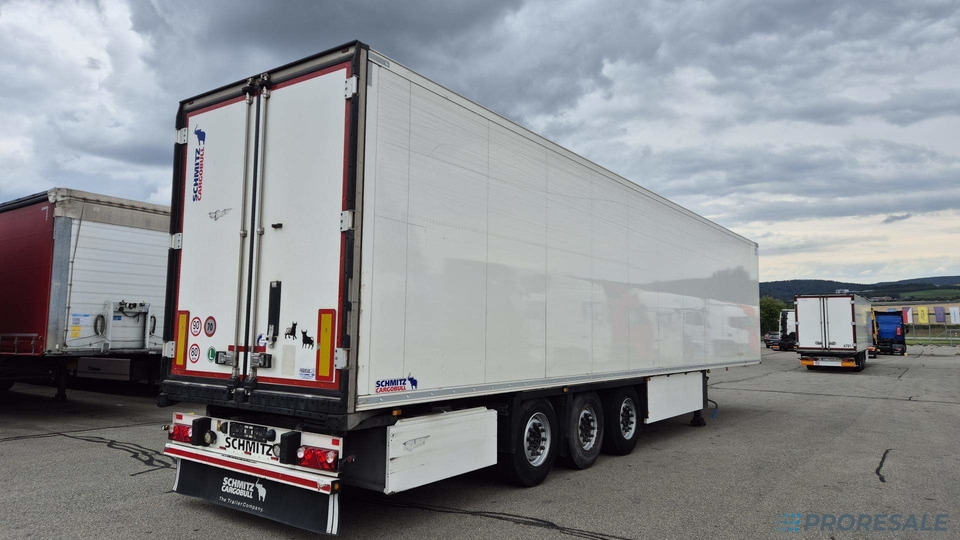 SCHMITZ CARGOBULL SKO 24/L - 13.4 FP60 COOL - mrazírenský návěs + diesel-ekektrický agregát CARRIER VECTOR 1550 - Semirremolque frigorífico: foto 4 SCHMITZ CARGOBULL SKO 24/L - 13.4 FP60 COOL - mrazírenský návěs + diesel-ekektrický agregát CARRIER VECTOR 1550 - Semirremolque frigorífico: foto 4