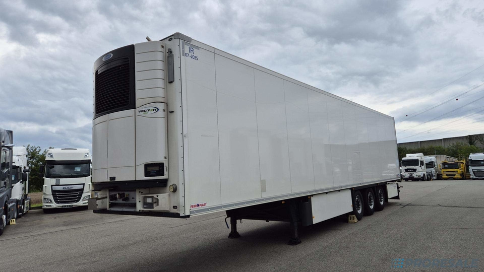 SCHMITZ CARGOBULL SKO 24/L - 13.4 FP60 COOL - mrazírenský návěs + diesel-ekektrický agregát CARRIER VECTOR 1550 - Semirremolque frigorífico: foto 2 SCHMITZ CARGOBULL SKO 24/L - 13.4 FP60 COOL - mrazírenský návěs + diesel-ekektrický agregát CARRIER VECTOR 1550 - Semirremolque frigorífico: foto 2
