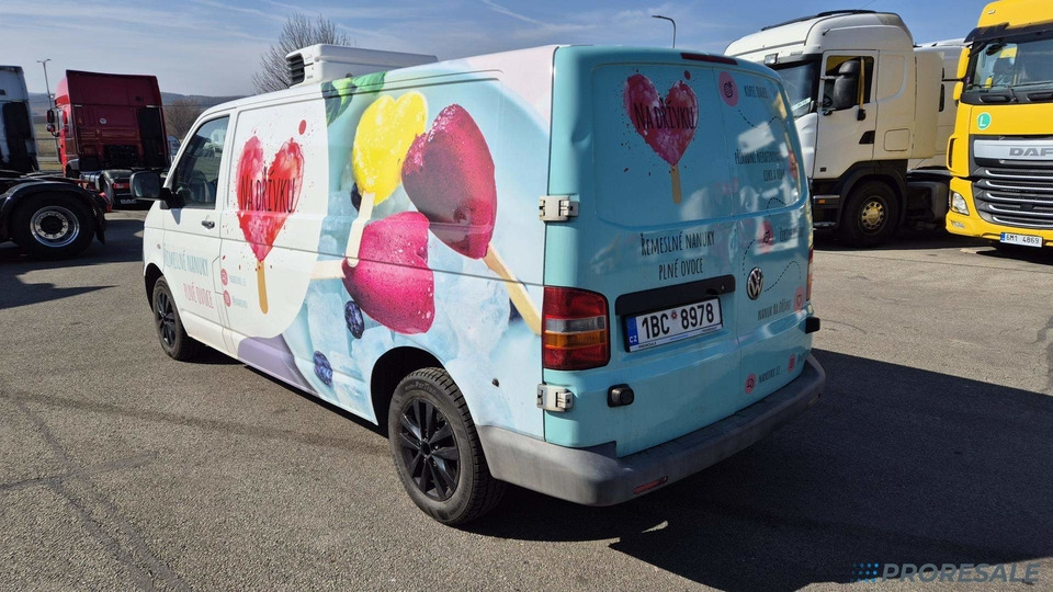 VOLKSWAGEN TRANSPORTER 2.5 TDi - nová mrazírenská vestavba + CARRIER XARIOS 230/12 V - vadný motor - Furgoneta frigorifica: foto 4 VOLKSWAGEN TRANSPORTER 2.5 TDi - nová mrazírenská vestavba + CARRIER XARIOS 230/12 V - vadný motor - Furgoneta frigorifica: foto 4