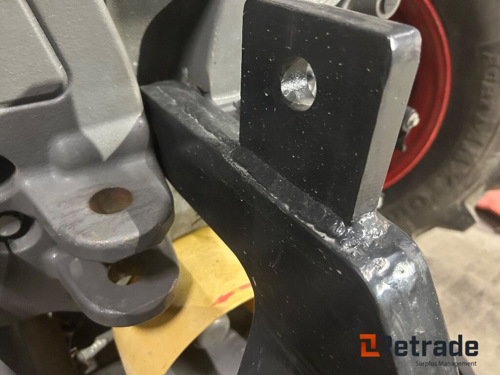 Brøyte plate Fra Schmith Tellefdal til traktor Fendt 900 - Maquinaria agrícola: foto 5 Brøyte plate Fra Schmith Tellefdal til traktor Fendt 900 - Maquinaria agrícola: foto 5