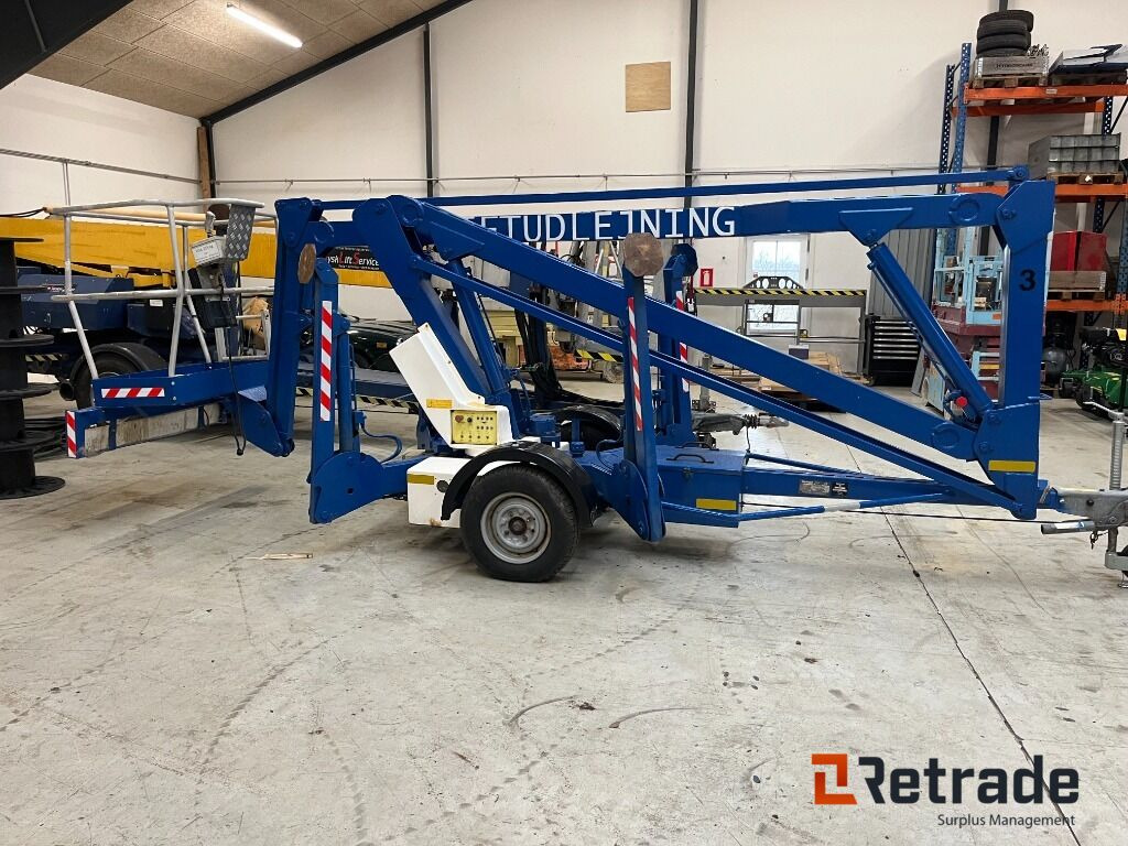 UpRight TL38 trailerlift - 13,5m - Maquinaria de construcción: foto 4 UpRight TL38 trailerlift - 13,5m - Maquinaria de construcción: foto 4