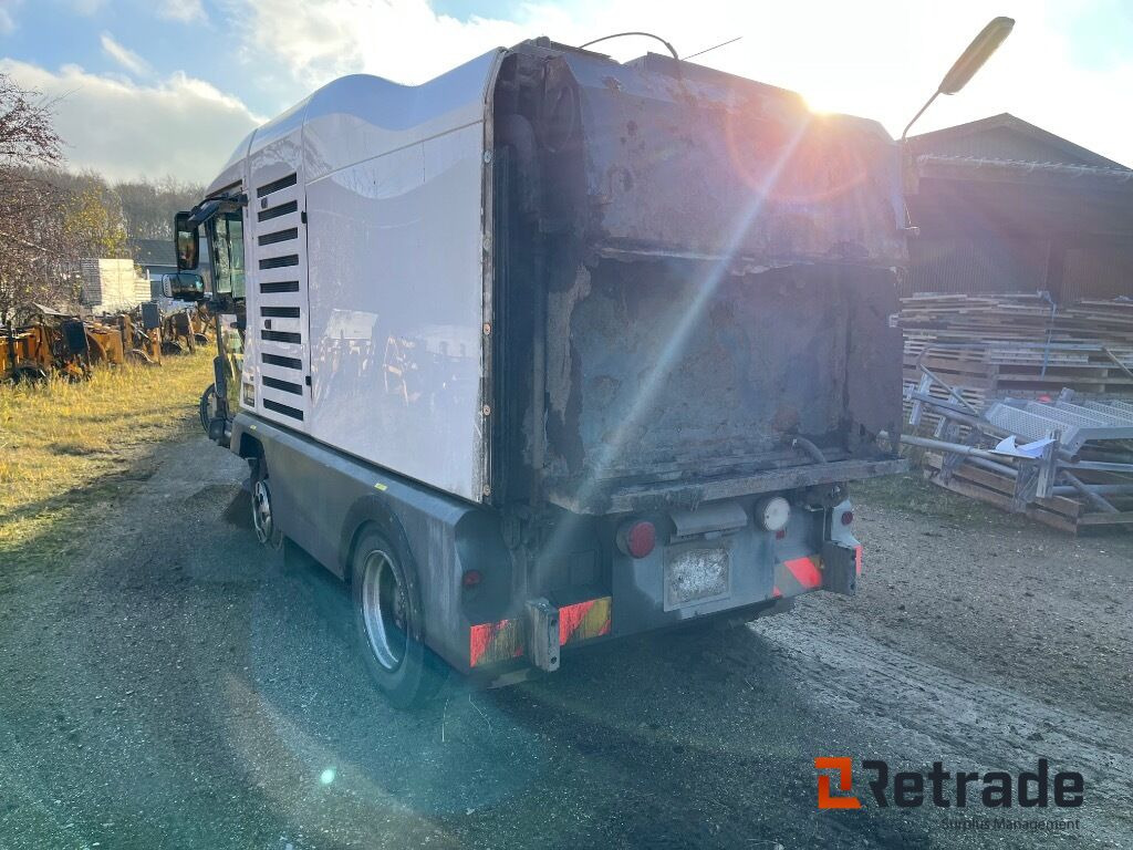 RAVO E6 feje-suge lastbil 3 koste. - Barredora vial: foto 4 RAVO E6 feje-suge lastbil 3 koste. - Barredora vial: foto 4