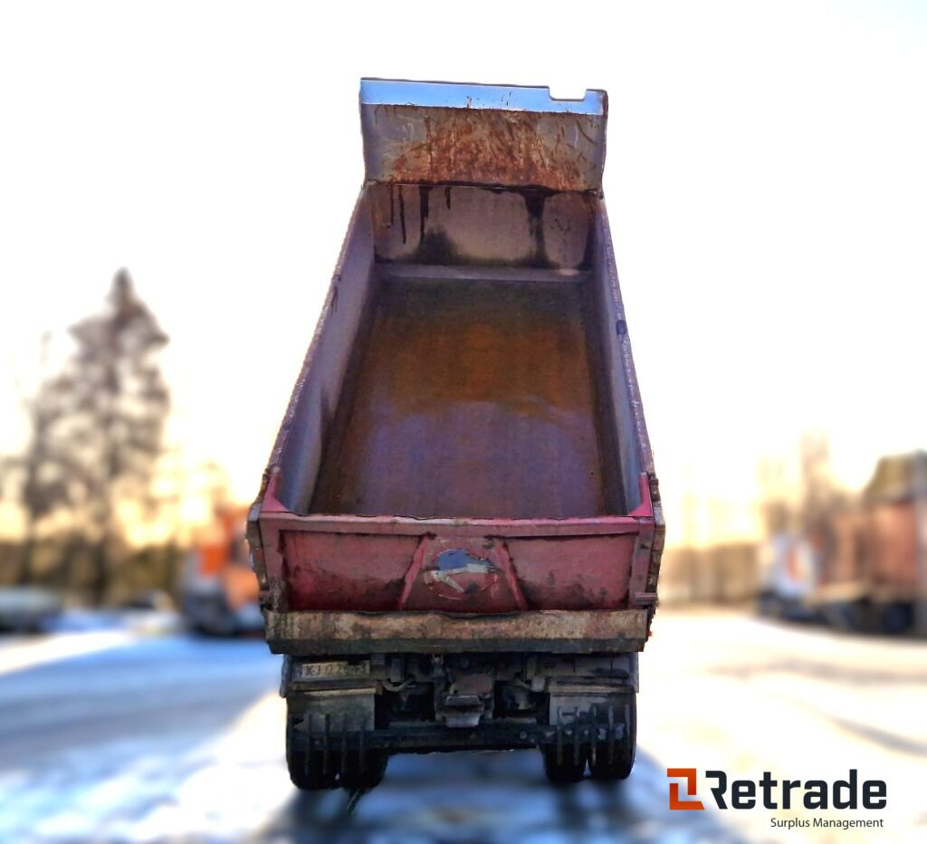 Robust og klar tippbil – Volvo FH16 650 8x4 med tipp og hengeropplegg - Camión volquete: foto 5 Robust og klar tippbil – Volvo FH16 650 8x4 med tipp og hengeropplegg - Camión volquete: foto 5