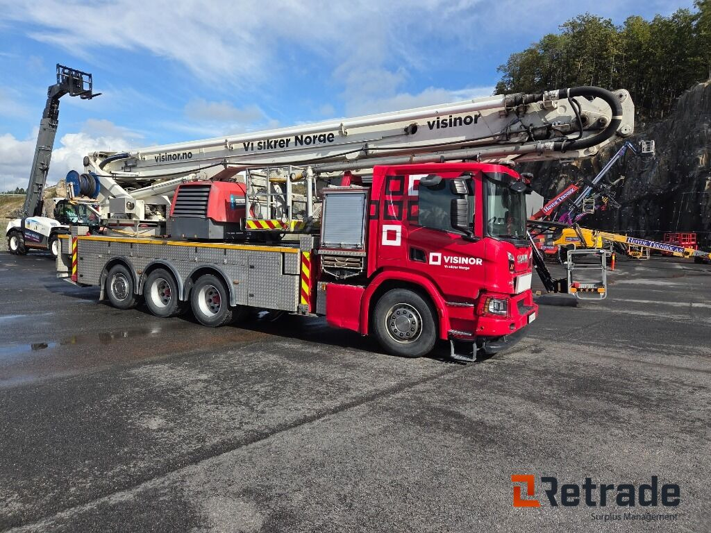 SCANIA XT P500 2019 MOD MED F-37 BRONTO SKYLIFT 1997 MOD - Autogrúa: foto 1 SCANIA XT P500 2019 MOD MED F-37 BRONTO SKYLIFT 1997 MOD - Autogrúa: foto 1