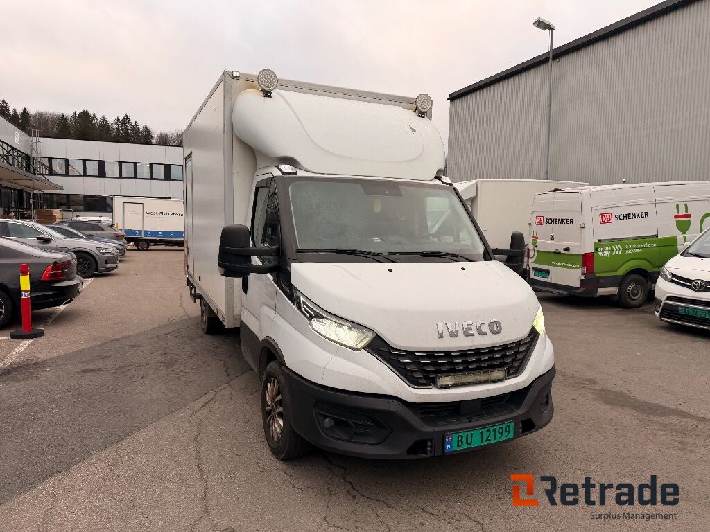 Skapbil IVECO 35S16 (parkert i Oslo) - Furgoneta caja cerrada: foto 3 Skapbil IVECO 35S16 (parkert i Oslo) - Furgoneta caja cerrada: foto 3