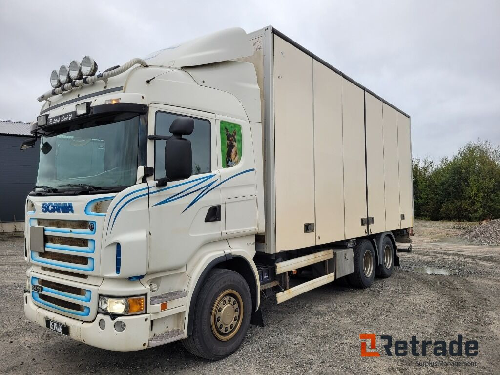 Skåpbil SCANIA R480LB6X2MNB - Camión caja cerrada: foto 1 Skåpbil SCANIA R480LB6X2MNB - Camión caja cerrada: foto 1