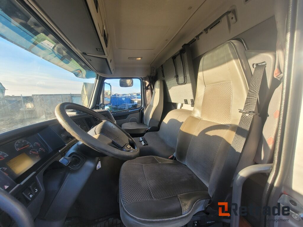 Tippbil Volvo FM12 4x2 420 med låga mil (Reservationspris uppnått!) - Camión volquete: foto 5 Tippbil Volvo FM12 4x2 420 med låga mil (Reservationspris uppnått!) - Camión volquete: foto 5