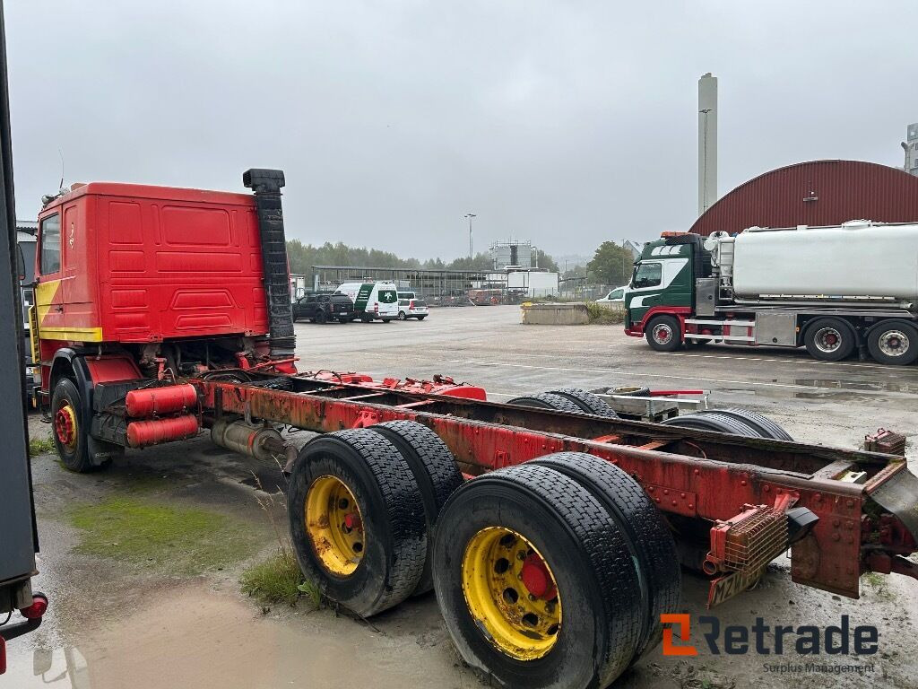 Veteranlastbil SCANIA R142H 6x2 chassi - Camión chasis: foto 5 Veteranlastbil SCANIA R142H 6x2 chassi - Camión chasis: foto 5