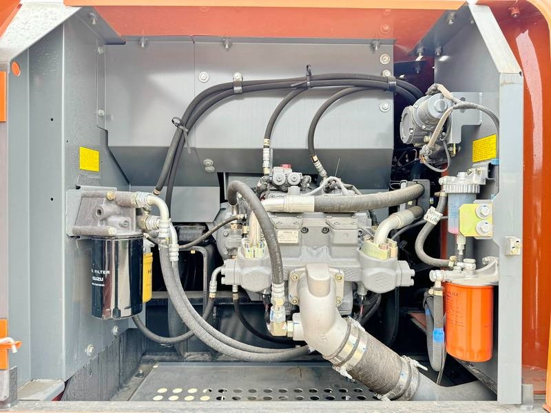 Excavadora de cadenas Hitachi ZX220LC-5G / 2025 ULTRA MODEL / ISUZU ENGINE: foto 19