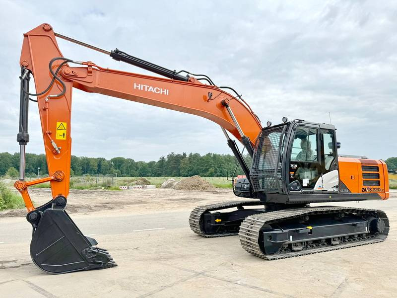Hitachi ZX220LC-5G / 2025 ULTRA MODEL / ISUZU ENGINE - Excavadora de cadenas: foto 2 Hitachi ZX220LC-5G / 2025 ULTRA MODEL / ISUZU ENGINE - Excavadora de cadenas: foto 2