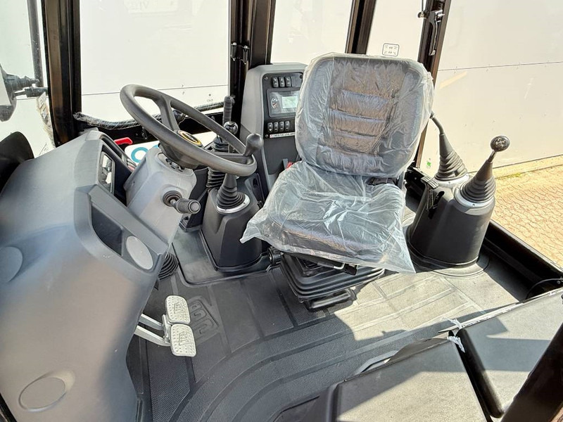 Retroexcavadora JCB 3DX / 3CX Plus 4WD - New / Unused/ Hammer Lines AC: foto 6