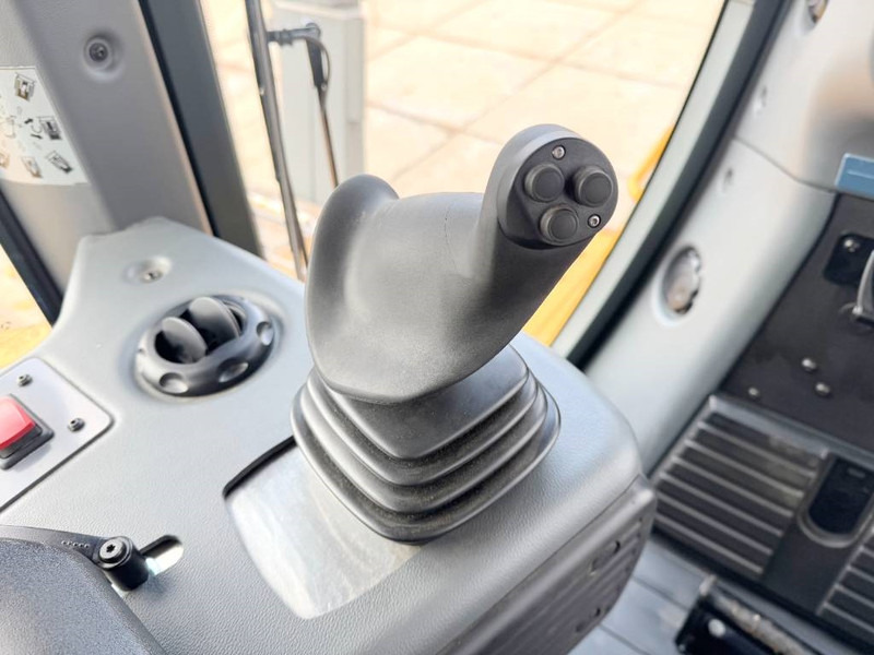 Bulldozer Liebherr PR756 05 Gen8 - NEW! 68 Hours! Powertrain Warranty: foto 10 Bulldozer Liebherr PR756 05 Gen8 - NEW! 68 Hours! Powertrain Warranty: foto 10