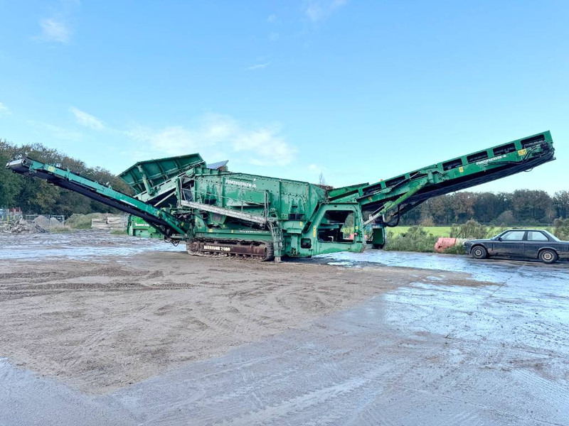 Powerscreen Warrior 2400 - Dutch Machine / 800 Ton per Hour! - Cribadora: foto 2 Powerscreen Warrior 2400 - Dutch Machine / 800 Ton per Hour! - Cribadora: foto 2