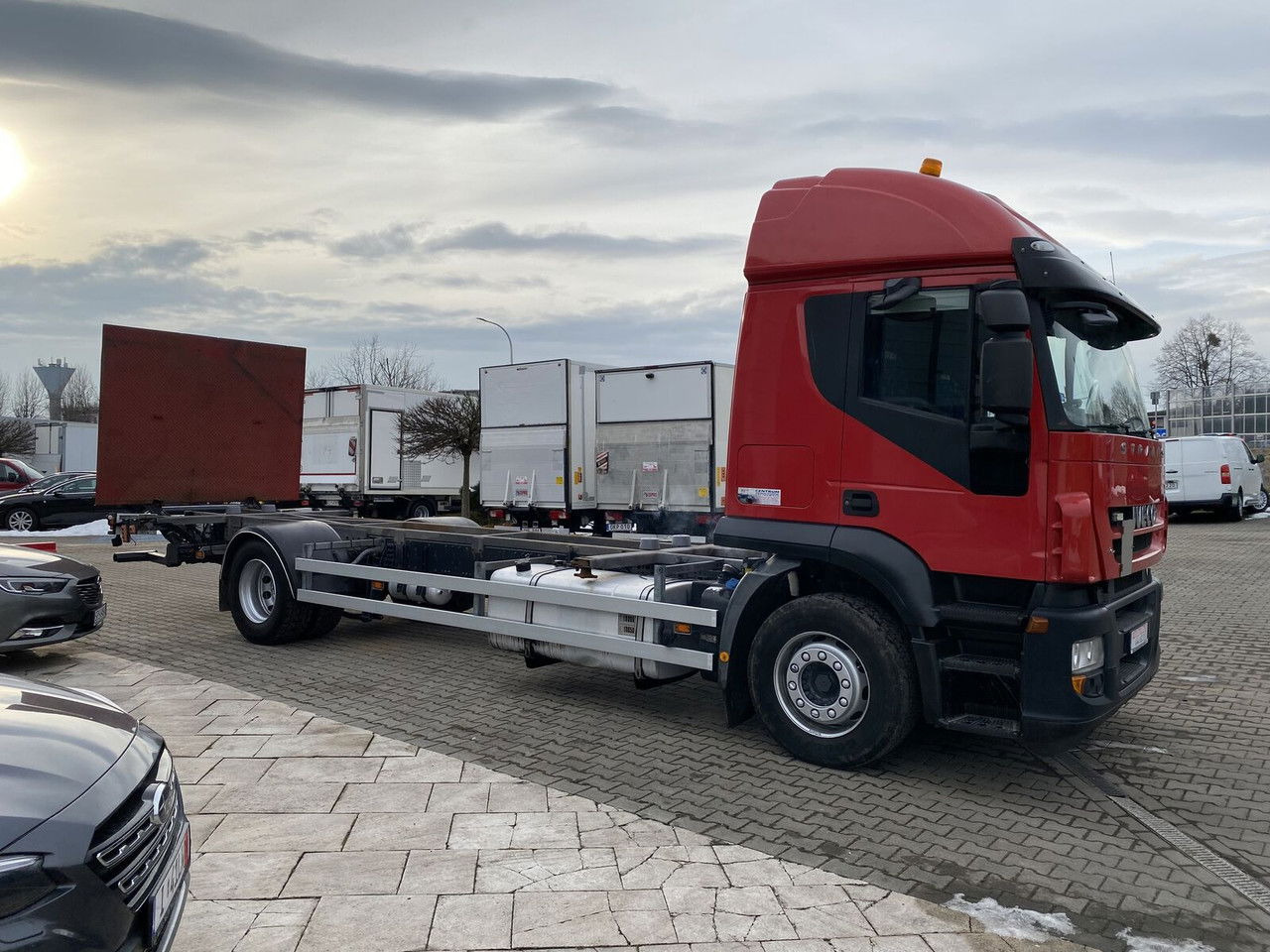 IVECO Stralis 360 AT 190 / Euro 5 / NEW Service / Long Frame - Camión chasis: foto 5 IVECO Stralis 360 AT 190 / Euro 5 / NEW Service / Long Frame - Camión chasis: foto 5
