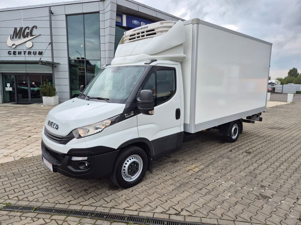 Iveco Daily 35S16 Hi-Matic / 1 Owner / Mitsubishi / Serviced - Furgoneta frigorifica: foto 1 Iveco Daily 35S16 Hi-Matic / 1 Owner / Mitsubishi / Serviced - Furgoneta frigorifica: foto 1