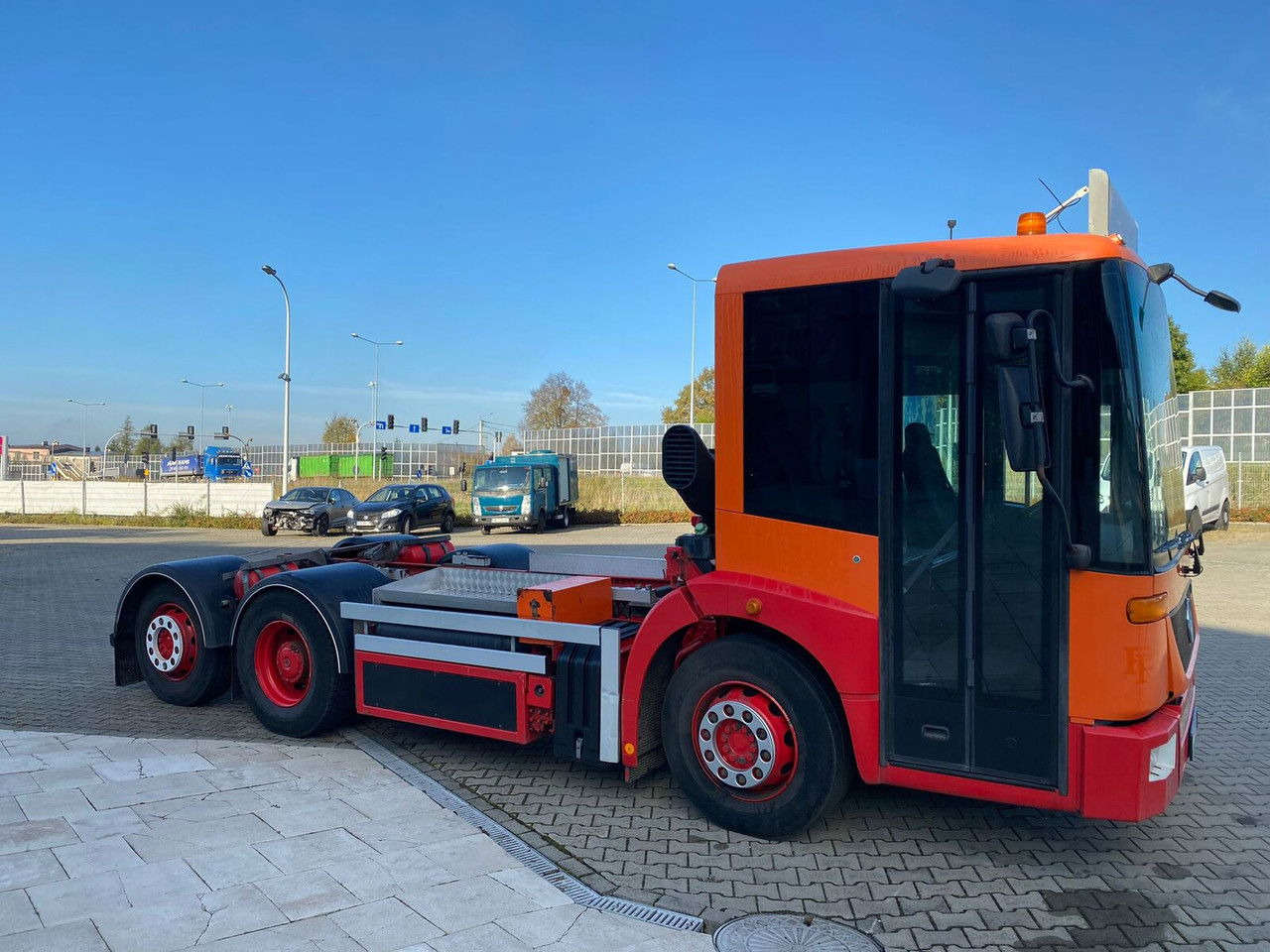 MERCEDES-BENZ Mercedes-Benz Eqonic 2628 - 1 Owner - Euro6 - LOW KM - Camión chasis: foto 3 MERCEDES-BENZ Mercedes-Benz Eqonic 2628 - 1 Owner - Euro6 - LOW KM - Camión chasis: foto 3