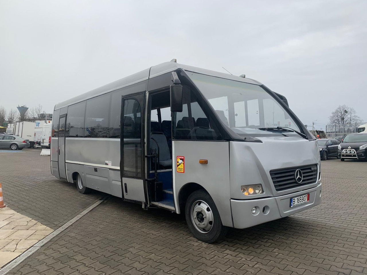 Mercedes-Benz Vario 814D, Mediano, Cibro, Vario,33 seats, E4, Wide Body - Autobús suburbano: foto 2 Mercedes-Benz Vario 814D, Mediano, Cibro, Vario,33 seats, E4, Wide Body - Autobús suburbano: foto 2