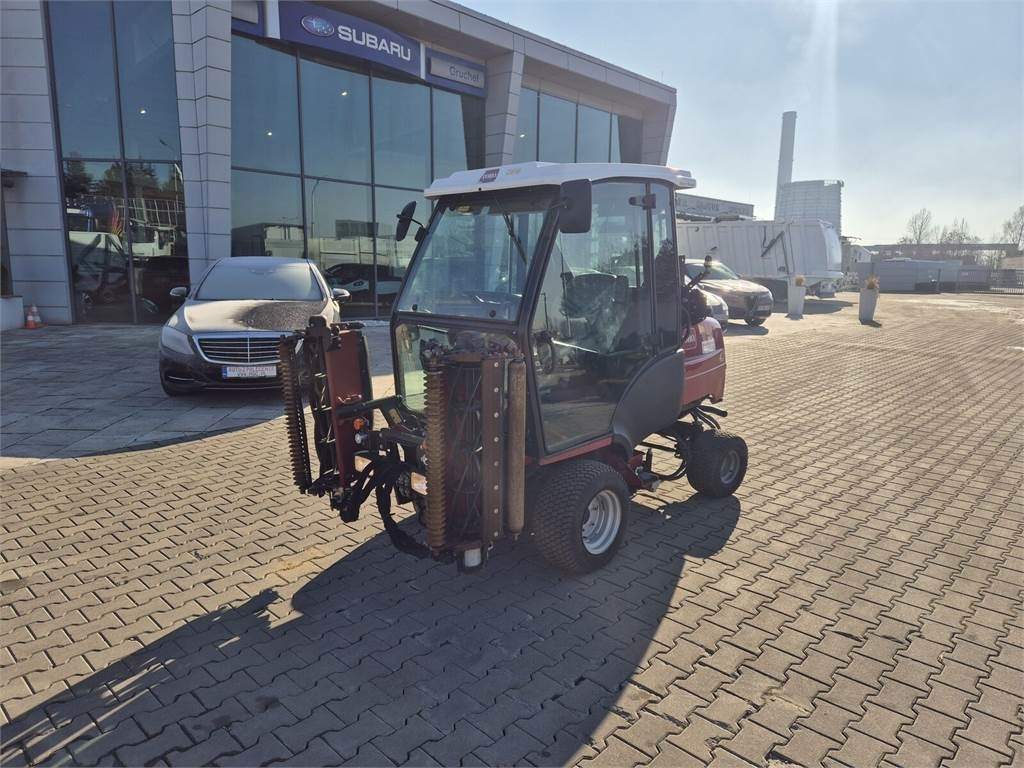 Toro CT2240 / 4WD / LIKE NEW! / ONLY 1681MTH - Tractor municipal: foto 2 Toro CT2240 / 4WD / LIKE NEW! / ONLY 1681MTH - Tractor municipal: foto 2