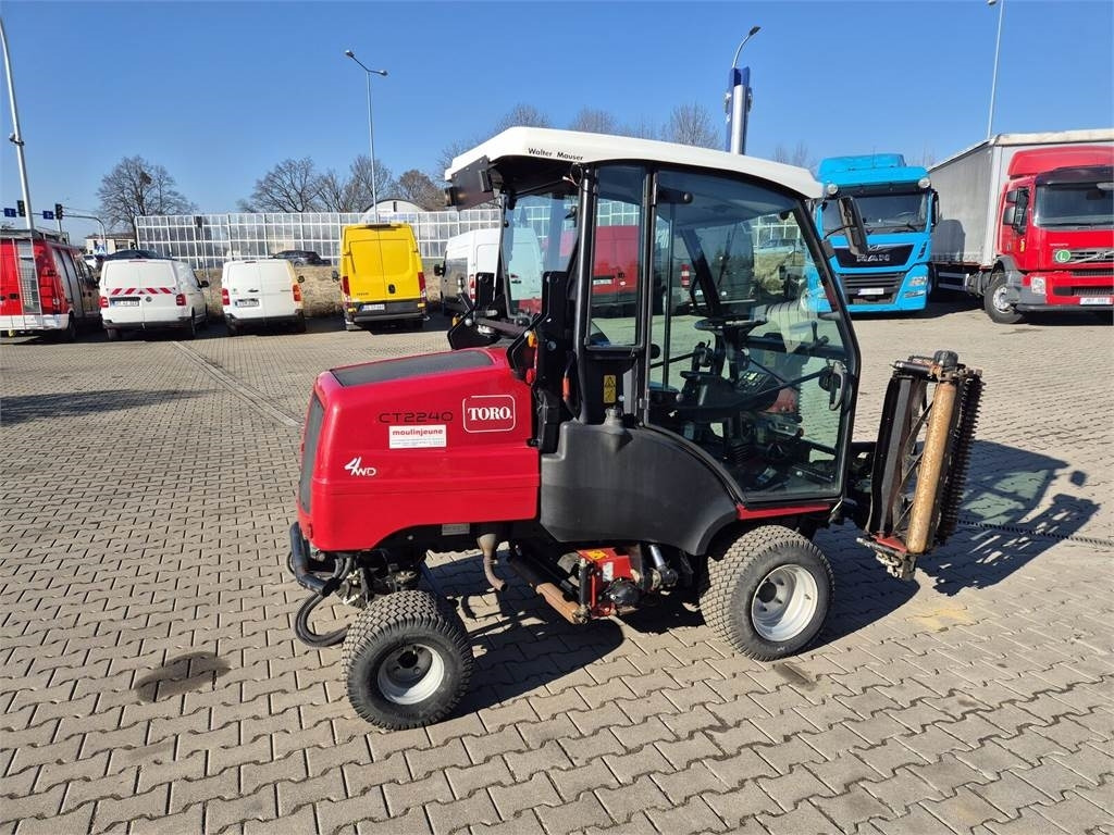 Toro CT2240 / 4WD / LIKE NEW! / ONLY 1681MTH - Tractor municipal: foto 1 Toro CT2240 / 4WD / LIKE NEW! / ONLY 1681MTH - Tractor municipal: foto 1
