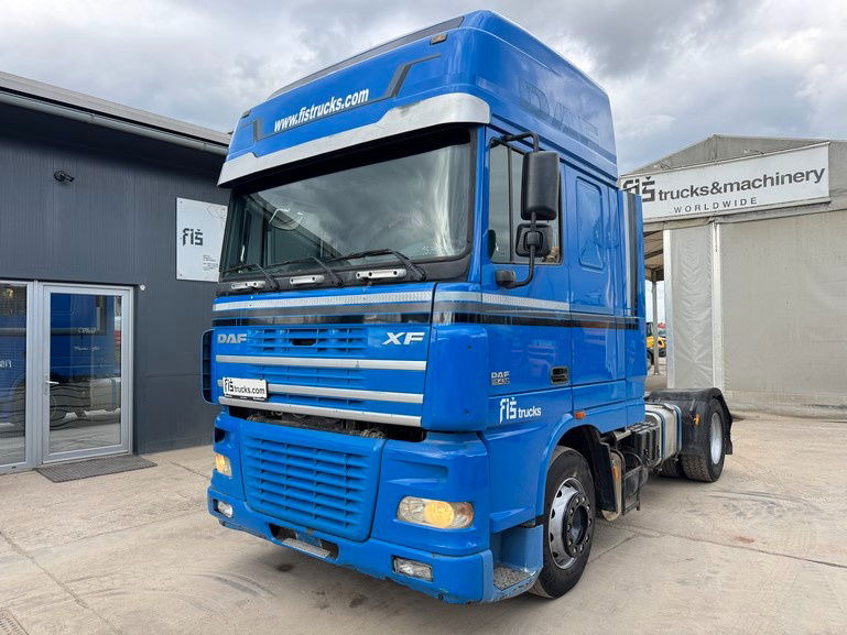 DAF XF 95.430 4x2 tractor unit - tipper hydraulics - Euro 4 - Cabeza tractora: foto 1 DAF XF 95.430 4x2 tractor unit - tipper hydraulics - Euro 4 - Cabeza tractora: foto 1