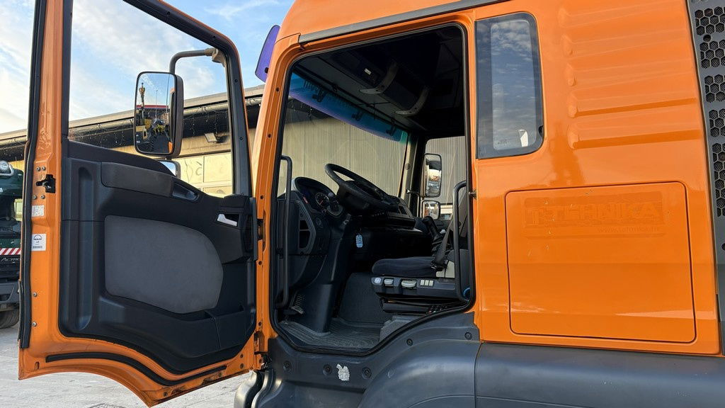 Cabeza tractora MAN TGA 18.430 4x2 tractor unit - new tyres: foto 13