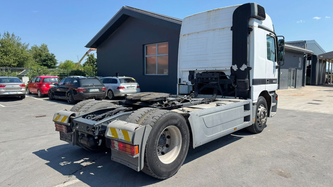 Mercedes-Benz Actros 1853 LS 4x2 tractor unit - retarder - tipp. hydraulics - Cabeza tractora: foto 5 Mercedes-Benz Actros 1853 LS 4x2 tractor unit - retarder - tipp. hydraulics - Cabeza tractora: foto 5