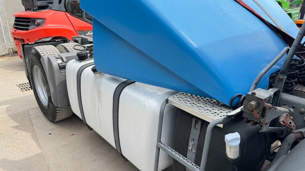 Mercedes-Benz Axor 1840 LS 4x2 tipper hydraulics - Cabeza tractora: foto 4 Mercedes-Benz Axor 1840 LS 4x2 tipper hydraulics - Cabeza tractora: foto 4