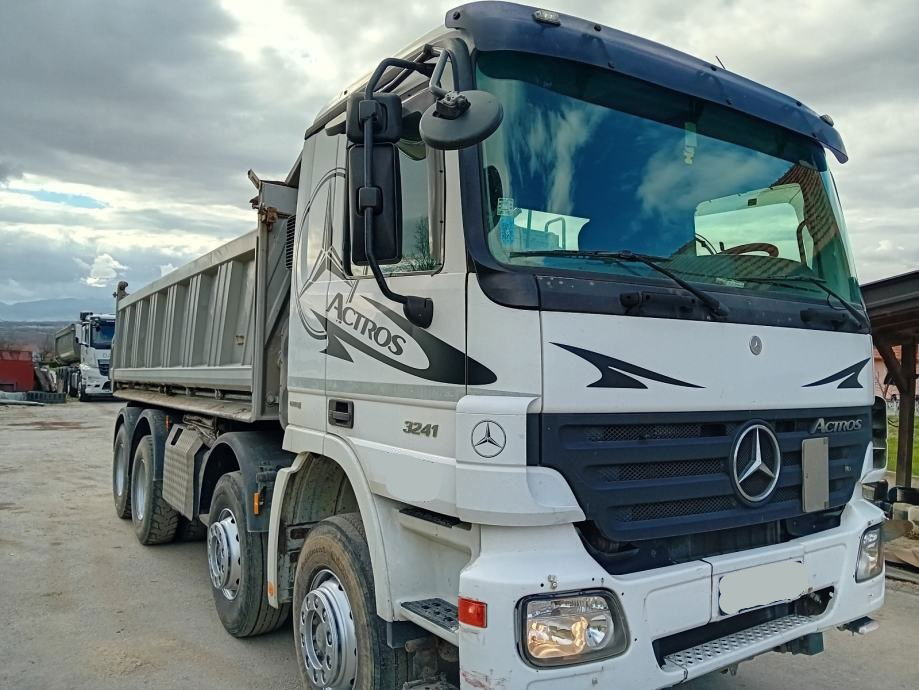 Mercedes-Benz Actros 3241 8x4 meiller tipper - bordmatic - Camión volquete: foto 2 Mercedes-Benz Actros 3241 8x4 meiller tipper - bordmatic - Camión volquete: foto 2