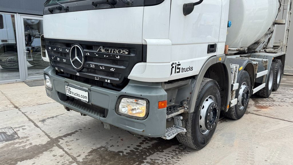 Mercedes-Benz Actros 3241 8x4 mixer 9m3 - Camión hormigonera: foto 2 Mercedes-Benz Actros 3241 8x4 mixer 9m3 - Camión hormigonera: foto 2