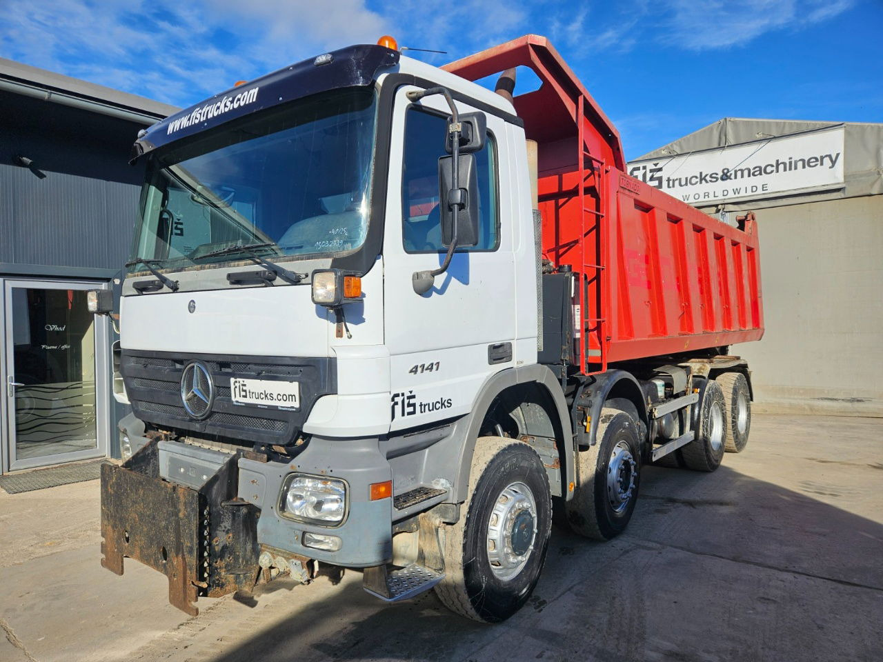 Mercedes-Benz Actros 4141 K 8x6 tipper - 19m3 - spring suspension - Camión volquete: foto 1 Mercedes-Benz Actros 4141 K 8x6 tipper - 19m3 - spring suspension - Camión volquete: foto 1