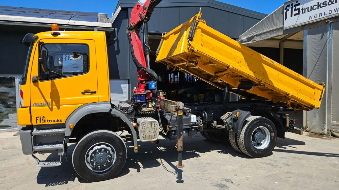 Mercedes-Benz Atego 1828 AK meiller tipper 4x4 - crane 9.5M - remote control - Camión volquete: foto 3 Mercedes-Benz Atego 1828 AK meiller tipper 4x4 - crane 9.5M - remote control - Camión volquete: foto 3