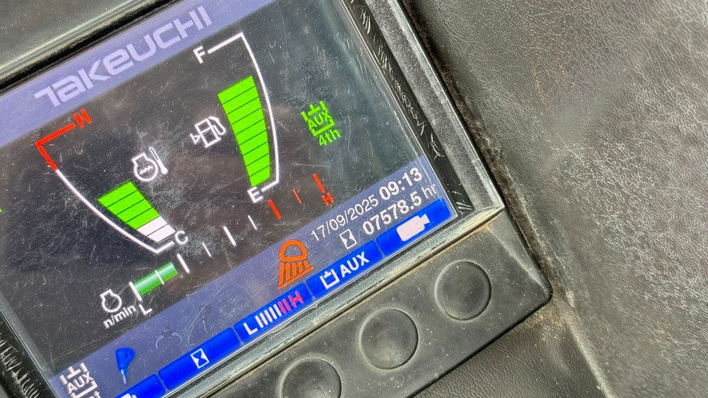 Miniexcavadora Takeuchi TB290 - 2017 Year - 7580 Hours - Powertilt: foto 11 Miniexcavadora Takeuchi TB290 - 2017 Year - 7580 Hours - Powertilt: foto 11
