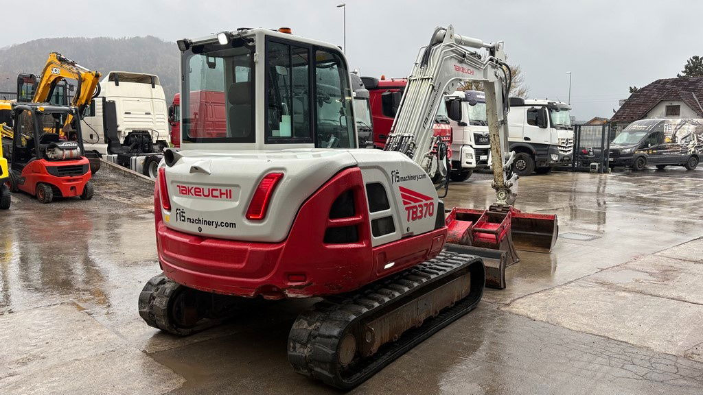 Miniexcavadora Takeuchi TB370 - Powertilt - 3X Buckets - 2021 Year - 3025 Working Hours: foto 7 Miniexcavadora Takeuchi TB370 - Powertilt - 3X Buckets - 2021 Year - 3025 Working Hours: foto 7
