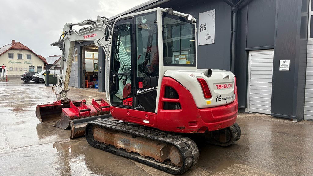 Miniexcavadora Takeuchi TB370 - Powertilt - 3X Buckets - 2021 Year - 3025 Working Hours: foto 10 Miniexcavadora Takeuchi TB370 - Powertilt - 3X Buckets - 2021 Year - 3025 Working Hours: foto 10