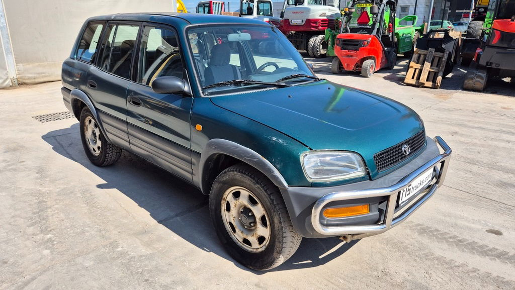 Toyota RAV4 2.0 - Petrol - Automatic - SUV/ Todoterreno: foto 4 Toyota RAV4 2.0 - Petrol - Automatic - SUV/ Todoterreno: foto 4