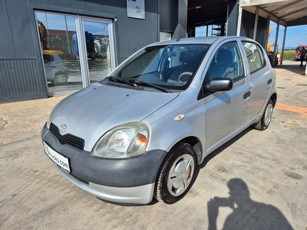 Toyota Yaris 1.0 - Petrol - 5 Doors - AC - Hatchback: foto 1 Toyota Yaris 1.0 - Petrol - 5 Doors - AC - Hatchback: foto 1