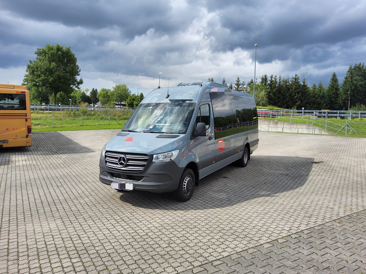 Mercedes Benz 517 cdi BusDesign Comfort 19+1+1 Schlafsitze / USB / Klima / Automatik - Minibús, Furgoneta de pasajeros: foto 2 Mercedes Benz 517 cdi BusDesign Comfort 19+1+1 Schlafsitze / USB / Klima / Automatik - Minibús, Furgoneta de pasajeros: foto 2