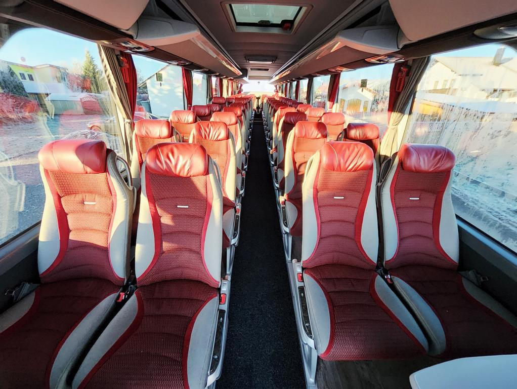 Setra S 516 HDH Kopfstützen / USB / Steckdosen - Autocar: foto 5 Setra S 516 HDH Kopfstützen / USB / Steckdosen - Autocar: foto 5