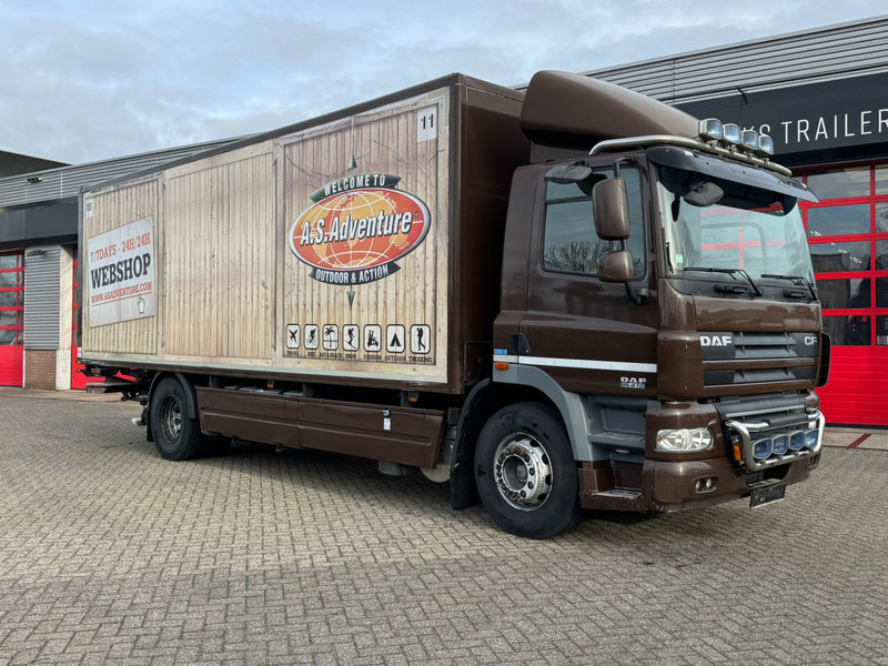 DAF CF 85.410 - Camión caja cerrada: foto 1 DAF CF 85.410 - Camión caja cerrada: foto 1