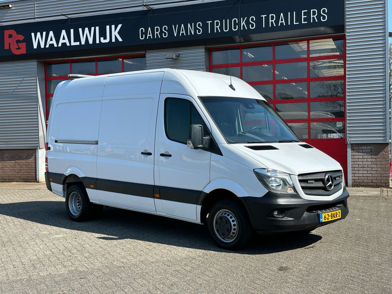 Camión caja cerrada Mercedes-Benz Sprinter 519 cdi V6: foto 1