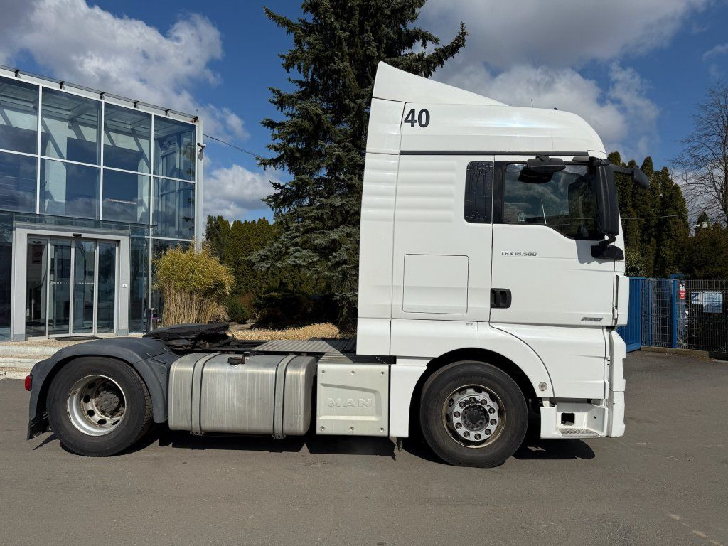 MAN TGX18.500 XLX EURO 6 - Cabeza tractora: foto 3 MAN TGX18.500 XLX EURO 6 - Cabeza tractora: foto 3