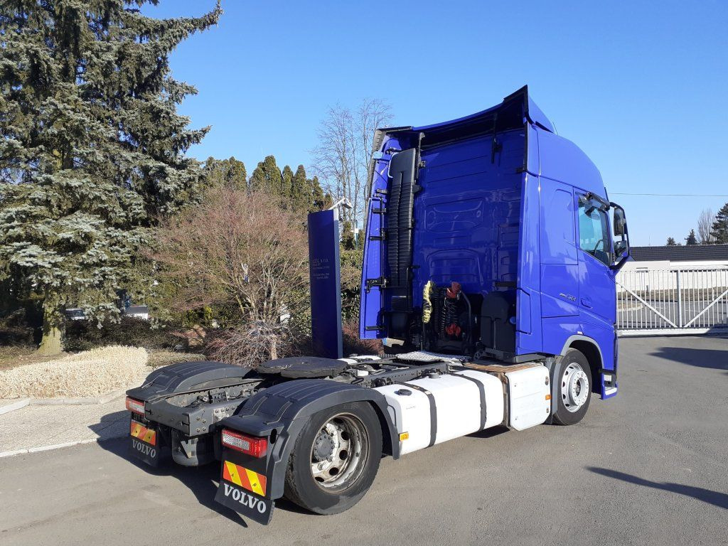 Volvo FH500 XL EURO 6 MEGA/lowdeck - Cabeza tractora: foto 4 Volvo FH500 XL EURO 6 MEGA/lowdeck - Cabeza tractora: foto 4