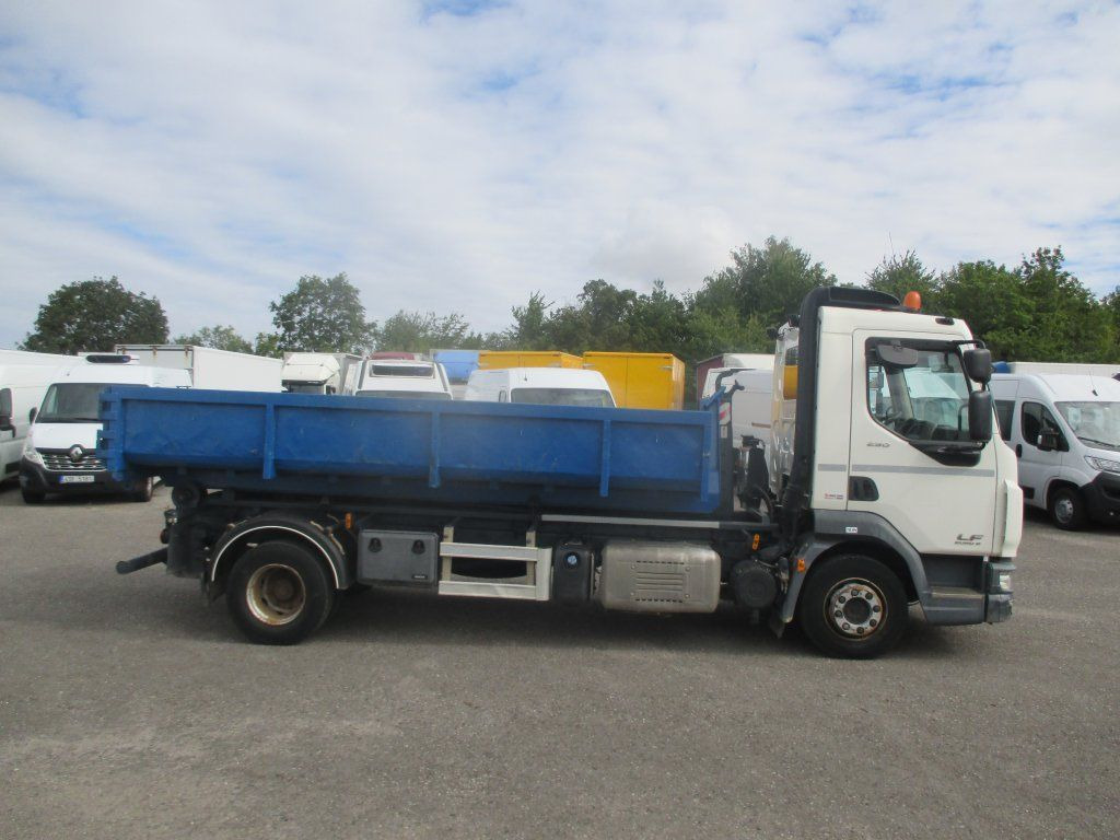 DAF LF 12.250 - Camión multibasculante: foto 5 DAF LF 12.250 - Camión multibasculante: foto 5