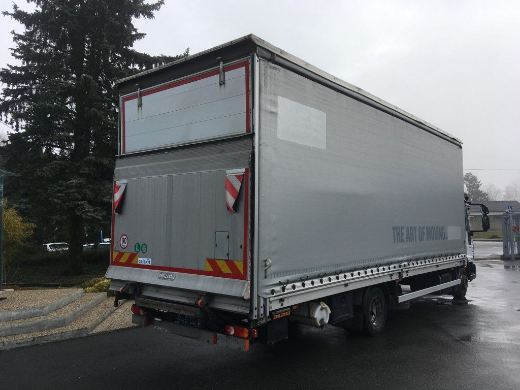 Iveco 75-190 Eurocargo 18 Pal. Dhollandia 1000 kg - Furgoneta con lona: foto 5 Iveco 75-190 Eurocargo 18 Pal. Dhollandia 1000 kg - Furgoneta con lona: foto 5