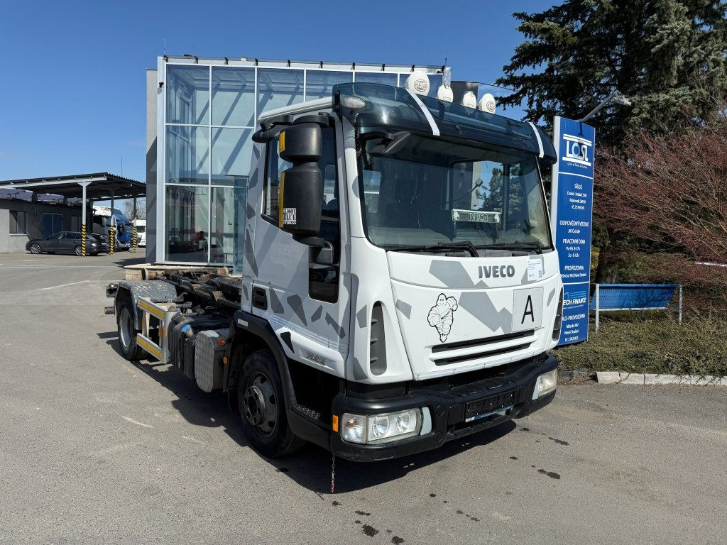 Iveco 75E18 EURO 4 - Furgoneta basculante: foto 2 Iveco 75E18 EURO 4 - Furgoneta basculante: foto 2